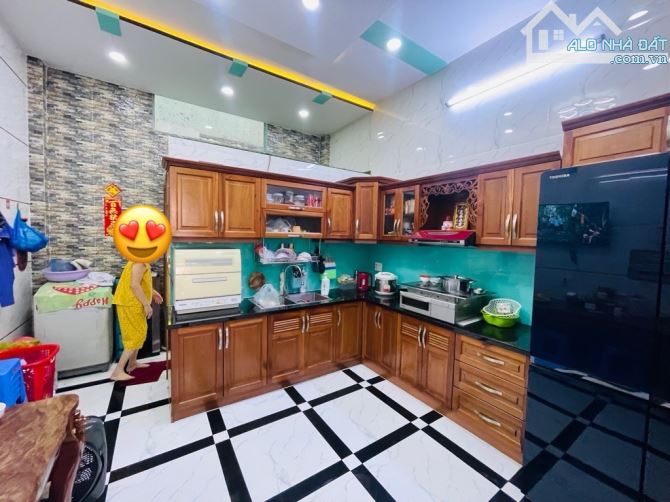 Bán nhà hẻm xe hơi 5tầng đường Bình Trị Đông p.Bình Trị Đông quận Bình Tân - 2