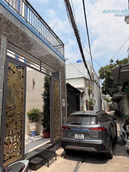 BÁN NHÀ GẦN MẶT TIỀN NGUYỄN THỊ KIỂU,TÂN THỚI HIỆP, Q12, HẺM OTO,  FULL NỘI THẤT, DT93M2 ( - 25