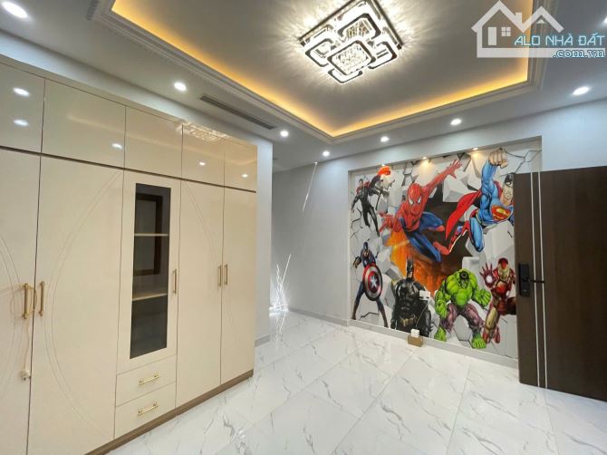 Nhà đẹp đẳng cấp thượng lưu khu phân lô Tô Vũ - 193 Văn Cao. DT 92m² x 5T - 3