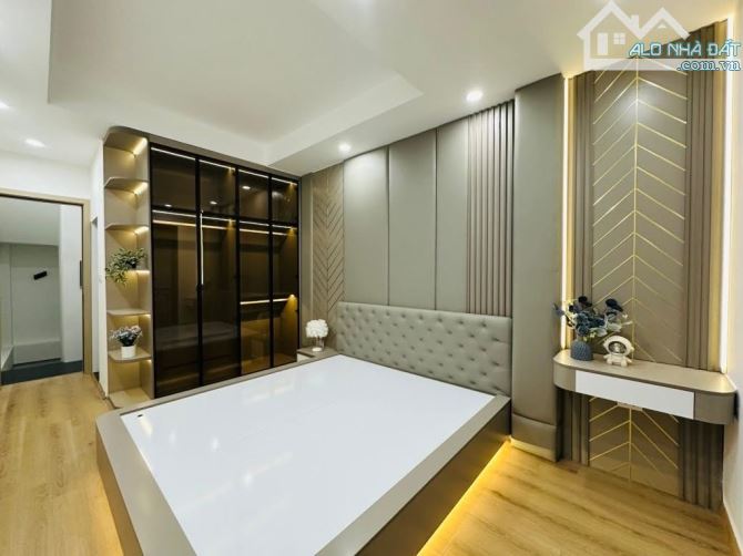 SIÊU PHẨM Ô TÔ TRÁNH - GARA Ô TÔ - KINH DOANH - THANG MÁY - TẠI - 3