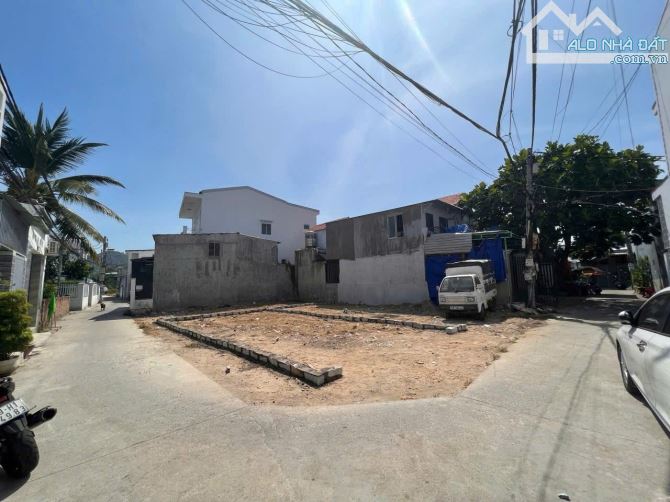 Bán lô đất, góc đẹp 2 mặt đường ô tô, Ngọc Hiệp, tp. Nha Trang  Diện tích : 60, 5m2 - 3