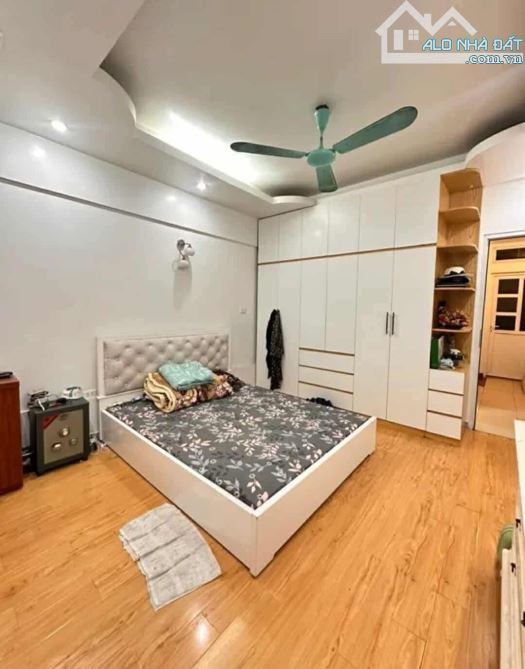BÁN NHÀ PHÚC LỢI GIÁ 4.X TỶ, DT36M2, MT3.8M, Ô TÔ CÁCH 50M, FULL NỘI THẤT - 3