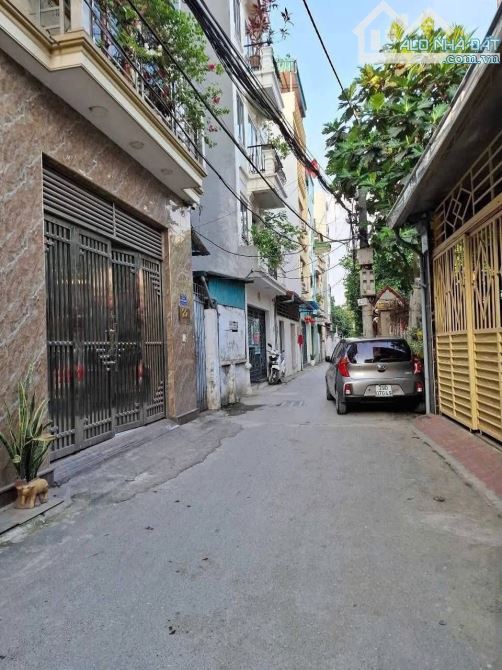 BÁN NHÀ PHÚC LỢI 4.5 TỶ, DT30M2, MT3.5M, 4.5 TẦNG Ô TÔ CÁCH 20M. - 3
