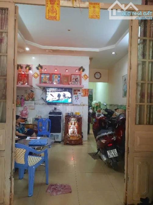 Bán Nhà Riêng tại Lê Văn Quới, 5,5 tỷ, 64m2, 4PN, 2WC, giá tốt - 3