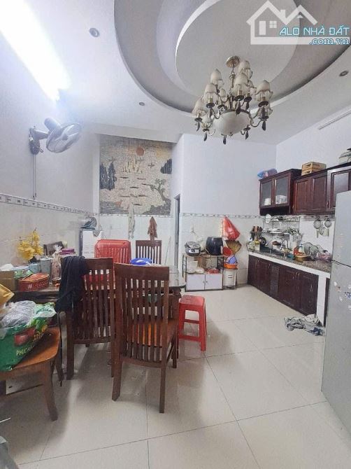 Nhà 3 tầng đường THỚI AN 13 (TA13), phường THỚI AN, Q12, dt 61m2 (4,5mx14m) Hẻm 5m 💵 5,5T - 3