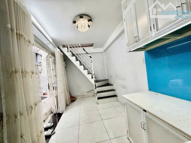 BÁN NHÀ TRUNG TÂM DTSD 52M² – 3 TẦNG – HẺM TRẦN BÌNH TRỌNG P5 B.THẠNH – 2.98 TỶ - 3