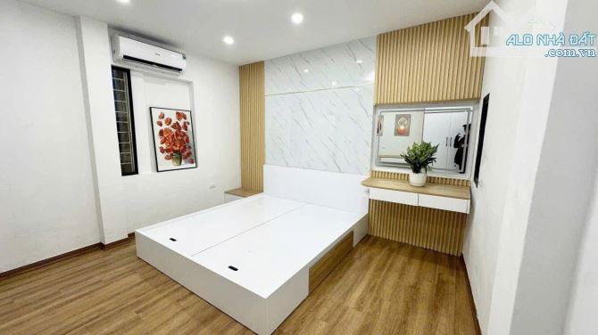 Bán nhà ngõ 401 Cổ Nhuế quận  Bắc Từ Liêm - Sổ 30m2; nhà 5 tầng; giá 6,7 tỷ  -Ngõ to - 3