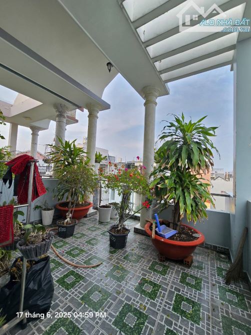 SIÊU PHẨM NHÀ MỚI - 4 TẦNG ĐẸP Ở NGAY - 4x16m- KINH DOANH, VỈA HÈ - GIÁ CỰC TỐT - 3