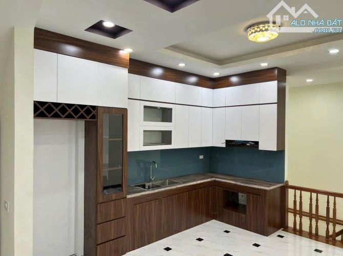 BÁN NHÀ THẠCH BÀN GIÁ 5.X TỶ, DT43M2, MT4M, Ô TÔ CÁCH 15M, DÂN CƯ ĐÔNG, NHÀ MỚI FULL NỘI T - 3