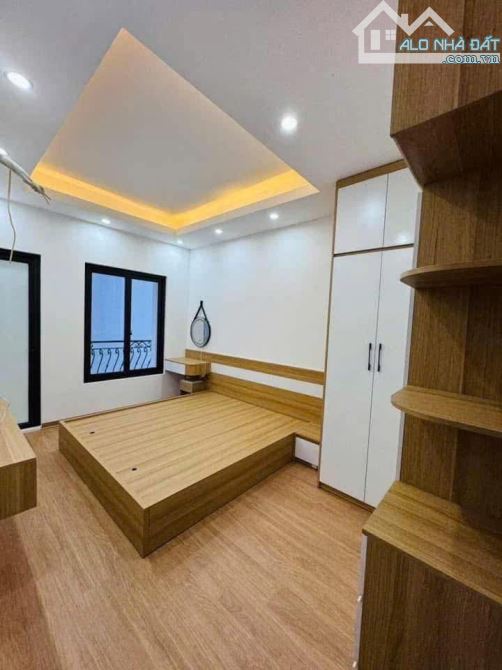 BÁN NHÀ THẠCH BÀN 36M2, MT4.6M, 5 TẦNG, Ô TÔ CÁCH 15M, GIÁ 5.X TỶ, FULL NỘI THẤT - 3