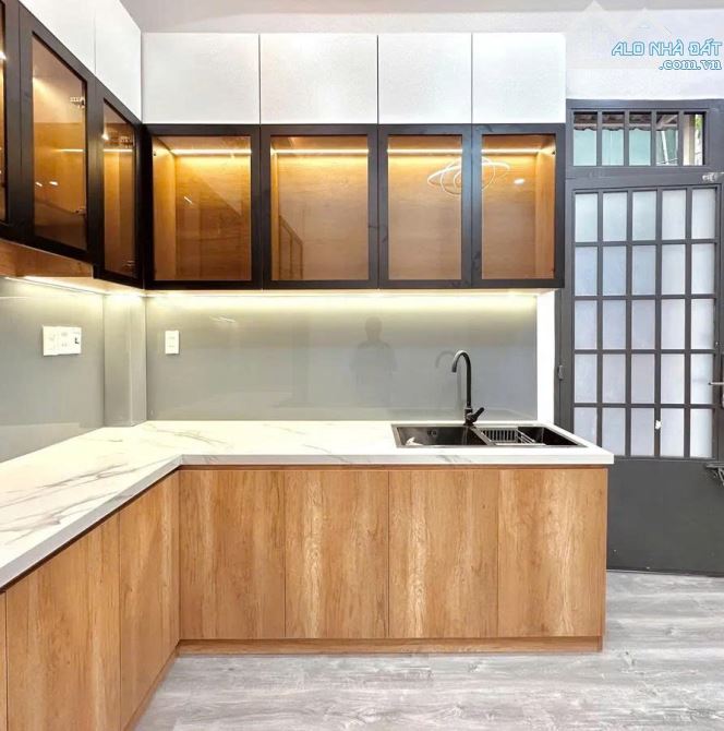 Nhà Hẻm xe hơi Nguyễn Duy Dương, Quận 10, DT 4.5x12.5m, 5 tầng đúc, chỉ 13.9 tỷ - 3