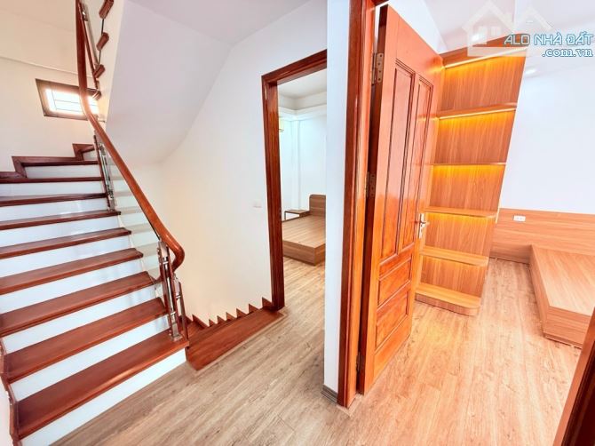 Nhà dòng tiền đại học công nghiệp 44m2 mặt tiền 6m 7 phòng khép kín 20m ra ôtô đỗ 6 tỷ 15 - 3