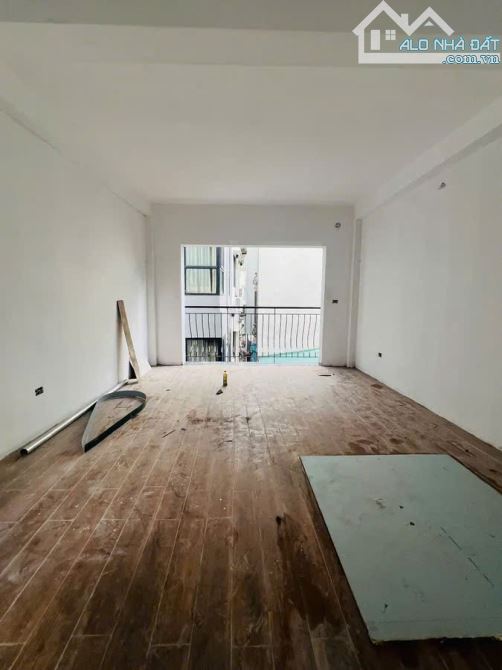 ĐỘI CẤN - NGỌC HÀ - LÔ GÓC - NHÀ MỚI 6,5 TẦNG THANG MÁY - MT 4.2M - CHỈ 11 TỶ 500 TRIỆU - 3
