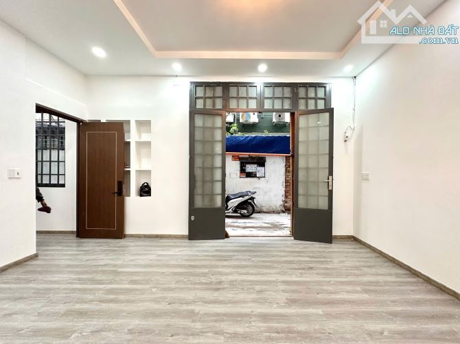 CHỦ NGỘP CẦN  BÁN NHÀ  GẤP 3 TẦNG ĐƯỜNG CHỢ LỚN – QUẬN 6 – GIÁ CHỈ 5.8 TỶ - DT 48m - 3