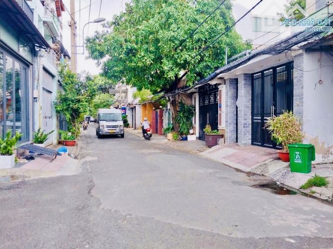 BÁN NHÀ ĐẸP NGANG 5.5M, 4 TẦNG, SÂN Ô TÔ BÙI QUANG LÀ, GÒ VẤP, CHỈ 1x TỶ - 3