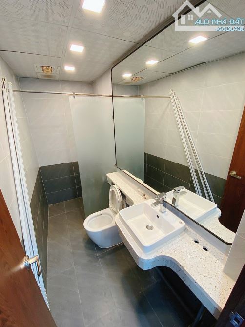 CẦN BÁN TÒA NHÀ KINH DOANH QUẬN QUẤN ĐỐNG ĐA - DT 75M X 9T MT 5M - CHÀO GIÁ 27.5 TỶ CÓ TL. - 3