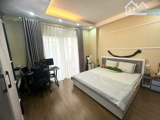 Bán nhà Ngọc Thuỵ 7 tầng- thang máy, gara ô tô 7 chỗ, ngõ thông- Chẵn 13 tỷ - 3