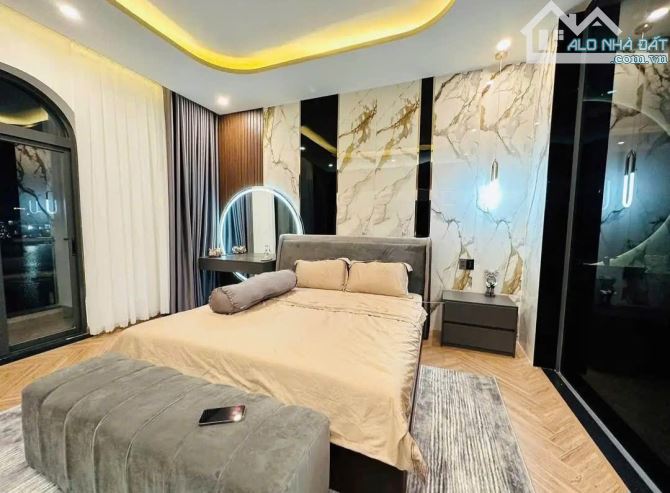 Bán Nhà 4 Tầng Đường BÌNH HÀ View Hồ Đống Đa - 3