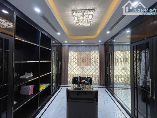 Nhà đẹp đẳng cấp thượng lưu khu phân lô Tô Vũ - 193 Văn Cao. DT 92m² x 5T - 4