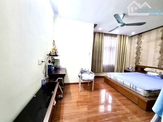 Quận 10, giáp 3, Nhà đẹp 4 Tầng, 59m2, hẻm thông, gần Metro Cách Mạng Tháng 8, 9.75 Tỷ - 4