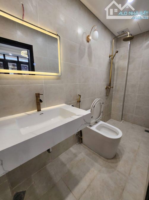 BÁN NHÀ PHỐ YÊN LẠC - PHÂN LÔ Ô TÔ VÀO NHÀ - GẦN ĐƯỜNG - KHU DÂN TRÍ CAO GIAO THÔNG THUẬN - 4