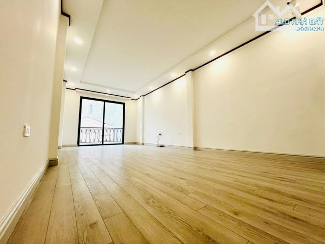 Nhà đẹp dân xây mới 7 tầng, thang máy, 51m, ở sướng, ô tô vào nhà, Khúc Thừa Dụ - 4
