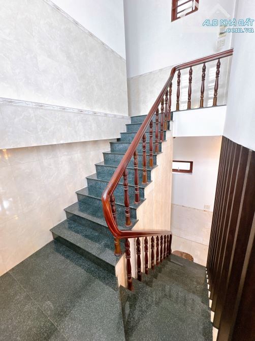 Bán nhà 1 trệt 1 lầu mái thái kiên cố P.Hố Nai ngay trường Lê Hồng Phong - 4