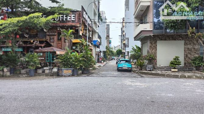 Nhà Đẹp Phân Lô Lai Xá - 58m² - MT 4m - Vỉa Hè - Ô Tô Tránh - KD Đỉnh Cao - 11,9 tỷ - 4