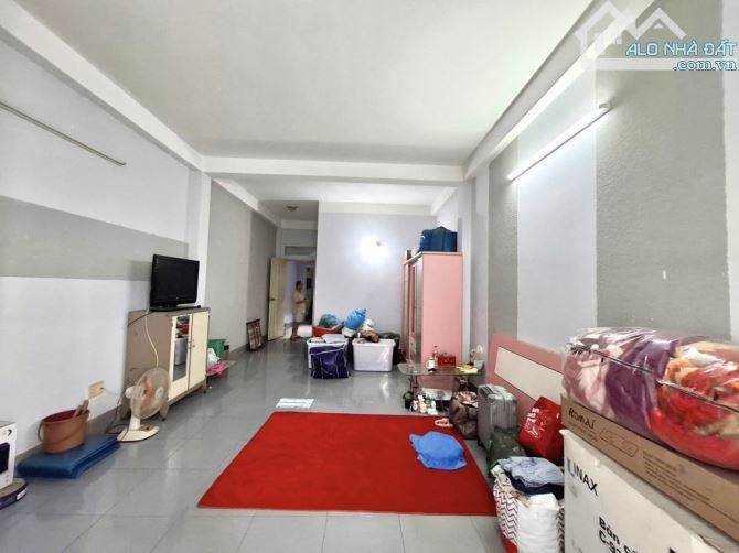 Nhà 4 tầng Mặt tiền đường SONG HÀNH phường ĐHT Q12 dt 76m2 (4,2mx18,2m), Đường 12m - 4