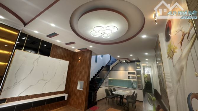 BÁN NHÀ GẦN MẶT TIỀN NGUYỄN THỊ KIỂU,TÂN THỚI HIỆP, Q12, HẺM OTO,  FULL NỘI THẤT, DT93M2 ( - 4