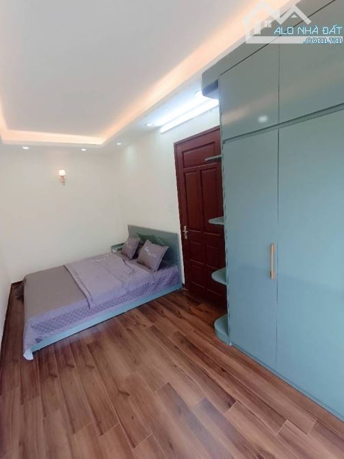 Bán nhà Bát Khối, Long Biên 32m2 - 5 tầng mt 5m nhỉnh 5 tỷ - 4