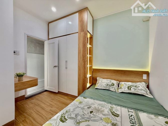 BÁN NHÀ THẠCH BÀN GIÁ 9.X TỶ, DT60M2, MT4M, Ô TÔ, NGÕ THÔNG, FULL NỘI THẤT, CHỦ MÓT BÁN - 4