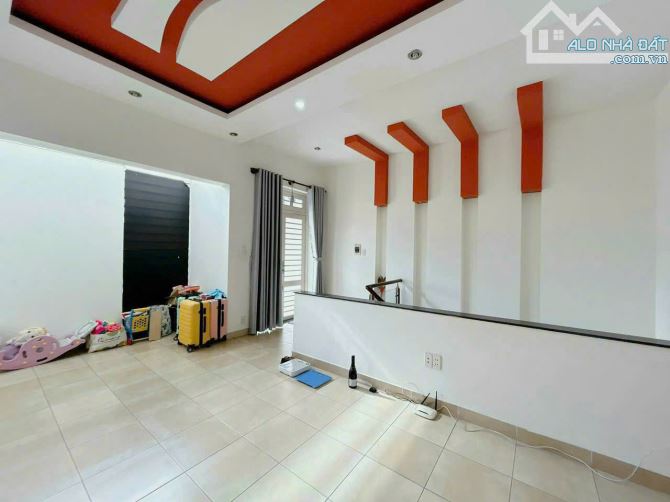 Bán nhà 1T1L góc 2 mặt tiền gần vòng xoay Biên Hùng, 9x12m 110m. Đường ôto. Giá 5,8 tỷ - 4