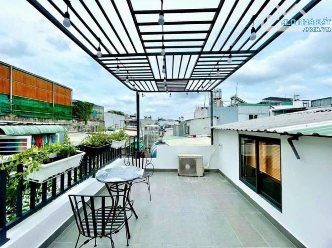Cần bán nhà Gò Vấp, 4 tầng, hẻm 1 sẹc sát Quang Trung, ngang 4,5m, chỉ 3 tỷ 9 xíu - 4