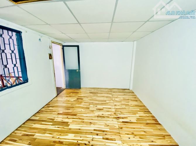 Bán nhà Hoàng Bật Đạt, P.15 Tân Bình, 2 tầng, sổ nở hậu, chỉ hơn 4 tỷ - 4