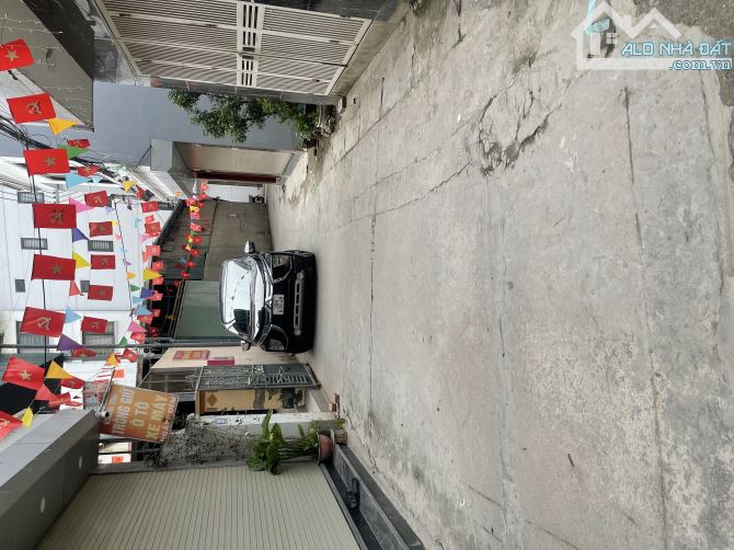 Bán Nhà Lai Xá - Kim Chung Lô góc Ô tô Kinh Doanh 32m 5tầng giá 4.x tỷ - 5