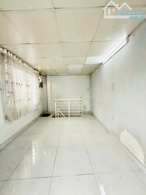 BÁN NHÀ TRUNG TÂM DTSD 52M² – 3 TẦNG – HẺM TRẦN BÌNH TRỌNG P5 B.THẠNH – 2.98 TỶ - 5
