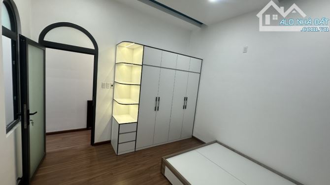 BÁN NHÀ GẦN MẶT TIỀN NGUYỄN THỊ KIỂU,TÂN THỚI HIỆP, Q12, HẺM OTO,  FULL NỘI THẤT, DT93M2 ( - 5