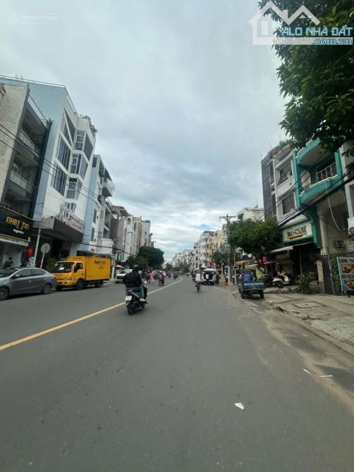 XUẤT NGOẠI CHỦ CẦN BÁN NHANH BIỆT THỰ SIÊU ĐẸP NGAY NGUYỄN GIA TRÍ - 9X25 - 4 TẦNG-31 TỶ - 5