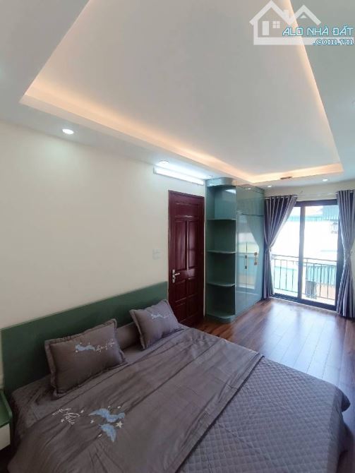 Bán nhà Bát Khối, Long Biên 32m2 - 5 tầng mt 5m nhỉnh 5 tỷ - 5