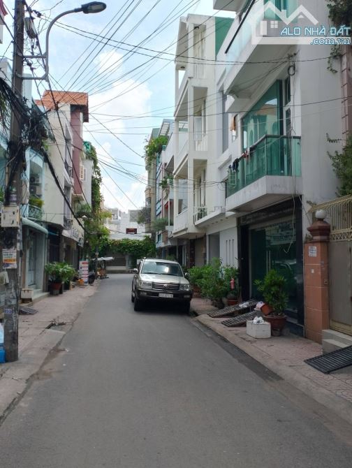 Ngay chợ Bà Chiểu giáp Quận 1 - Bán nhà Bình Thạnh HXH 6m Bùi Hữu Nghĩa- 4 tầng (4x17m) - - 5