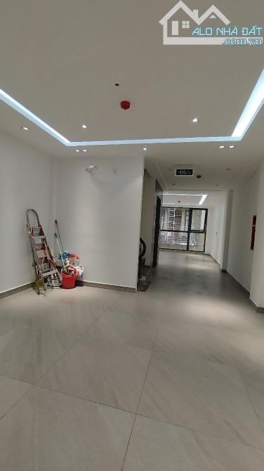 PHÂN LÔ Ô TÔ TRÁNH HOÀNG QUỐC VIỆT CẦU GIẤY 65m 31.5 TỶ MT4.5m 7 TẦNG THANG MÁY VỈA HÈ - 5