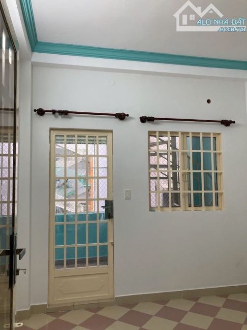 CHO THUÊ NHÀ 7A/ THÀNH THÁI, P14, QUẬN 10 - DT 4x18M, 4PN, 4WC - 5