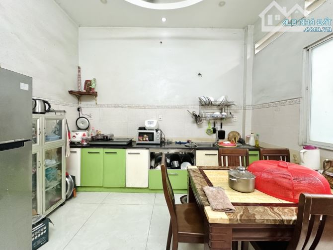 GIẢM 1.7 TỶ, Bán Nhà Nguyễn Thái Bình P12 Tân Bình 70m2 4 Tầng giá còn 10.99 Tỷ - 6
