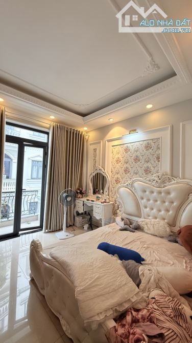 NGUYỄN VĂN KHỐI - NHÀ 5 TẦNG SIÊU ĐẸP - OTO NGỦ TRONG NHÀ - 6