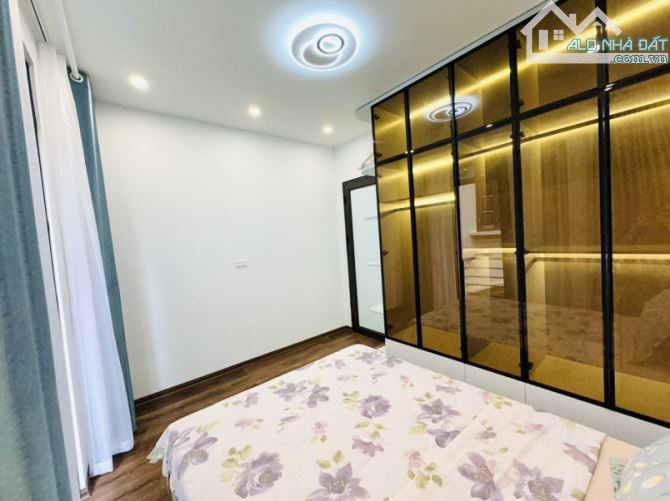 Trung tâm Thanh Xuân 5tầng, 5Ngủ, full nội thất, gần ô tô, ở ngay chỉ 7tỷ62 - 6