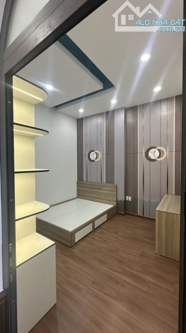 BÁN NHÀ GẦN MẶT TIỀN NGUYỄN THỊ KIỂU,TÂN THỚI HIỆP, Q12, HẺM OTO,  FULL NỘI THẤT, DT93M2 ( - 6