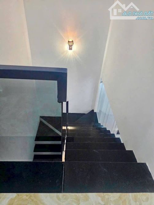 `CHỈ 5TXxx NHÀ 2 TẦNG MẶT TIỀN ĐƯỜNG TRẦN THỊ BỐC - 64M2 - SỔ HỒNG RIÊNG NGAY THỊ TRẤN HM - 6