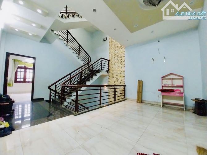 BÁN NHÀ ĐẸP NGANG 5.5M, 4 TẦNG, SÂN Ô TÔ BÙI QUANG LÀ, GÒ VẤP, CHỈ 1x TỶ - 6