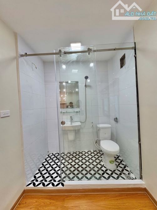 Bán tập thể phố Trần Xuân Soạn,trung tâm phố cổ Hà Nội sử dụng 70m,3 ngủ 2vs,giá 3,3ty(TL) - 7
